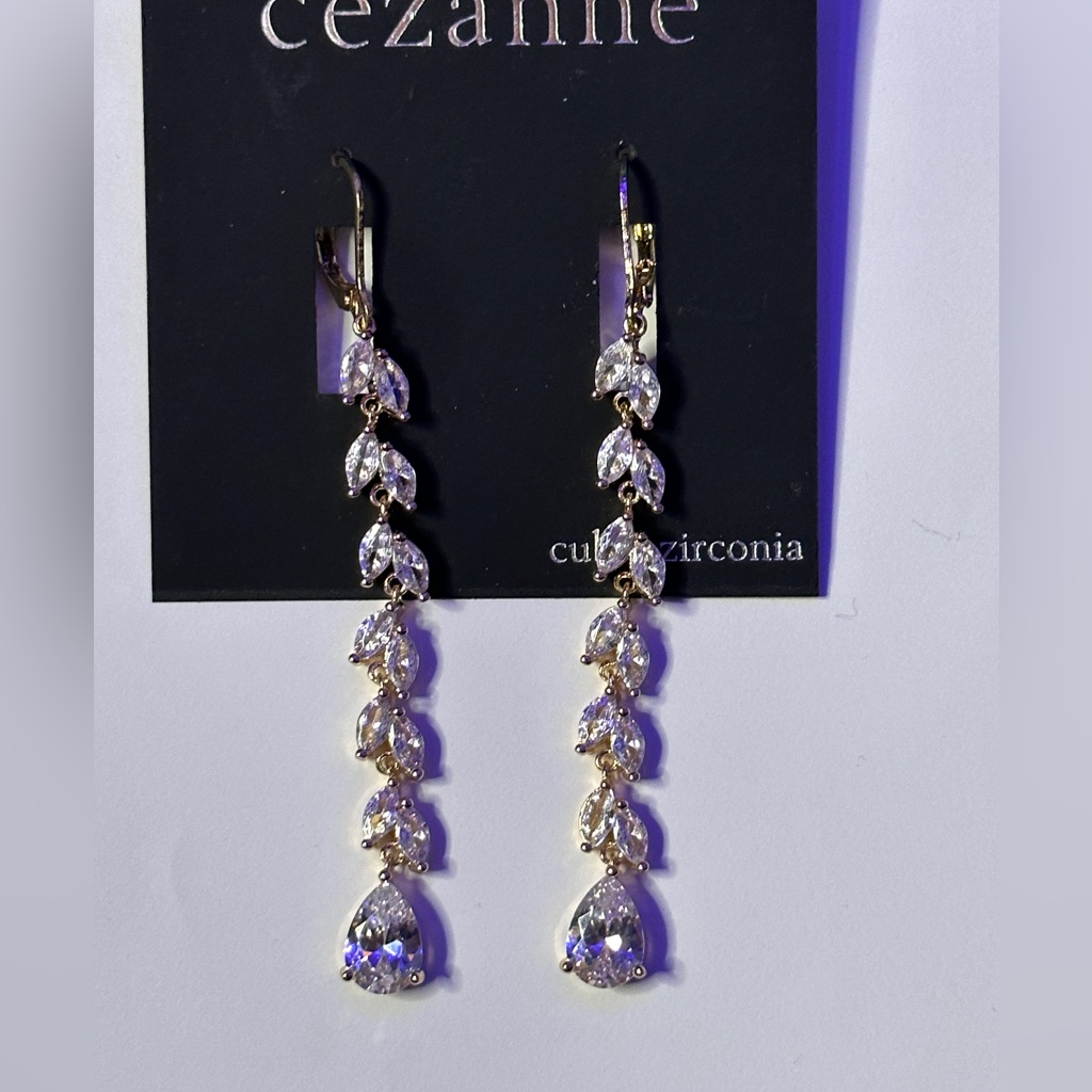 Nwt. Woman’s Czanne Earrings With Cubic Zirconia Stones.